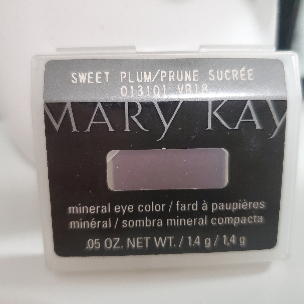 Mary Kay Sweet Plum Mineral Eyeshadow